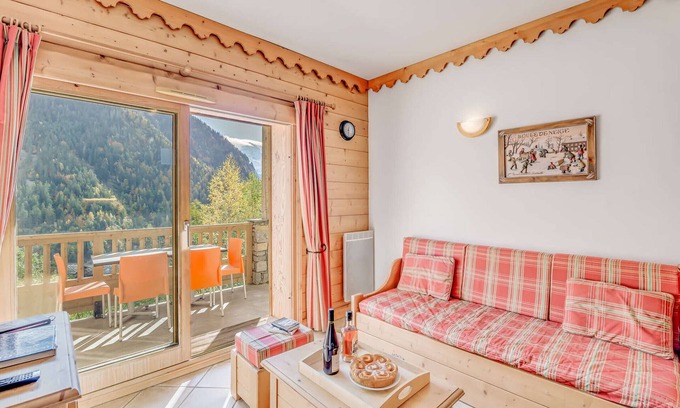 Champagny-en-Vanoise Apartamento | Champagny-en-Vanoise: Apartamento 6 pers, 2 hab, wifi, balcón, cocina equipada