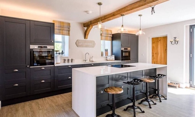 Ipswich Casa | Chapel Cottage, Hadleigh - with Hot Tub