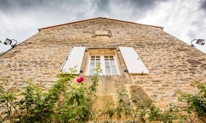 Marquay Casa | Character gîtes in old farmhouse, swimming pool (6-8personnes) in wooded grounds