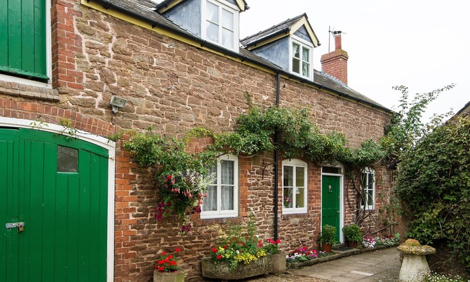 Ross-on-Wye Cabaña | Característica cabaña de piedra con preciosas vistas sobre el campo circundante
