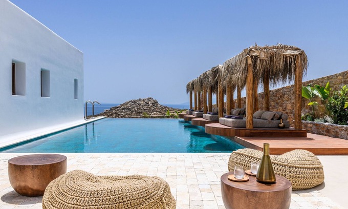 Plintri Hotel | Charisma Hotel and Wellness Suites