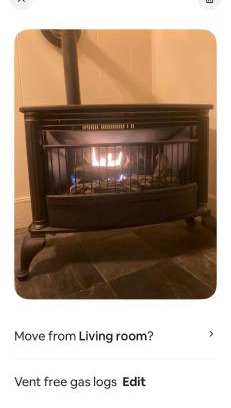 Rosewood Apartamento | Charleston, SC themed - PRIVATE 1 QUEEN BED 1 BATH APARTMENT 2 FUTONS THAT FOLD OUT FLAT TO SLEEP ON & LEATHER LOVE SEAT GAS LOGS IN LIVING ROOM FULL KITCHEN POKER BUMPER POOL TABLE CONVENIENTLY LOCATED IN COLUMBIA SOUTH CAROLINA 1 QUEEN BED & 2 SOFA BEDS