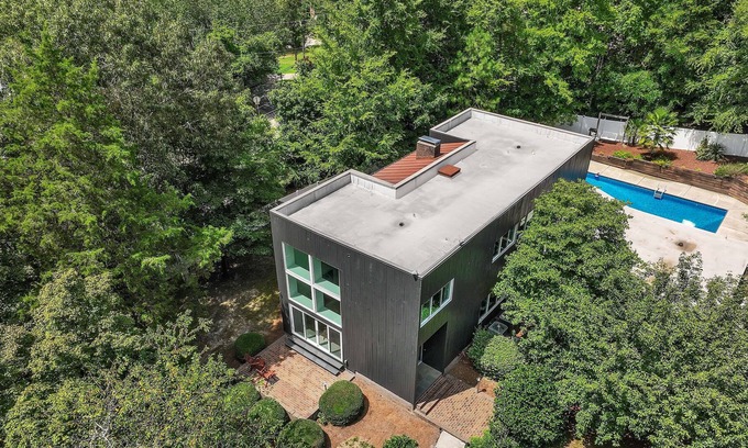 Charlotte Casa | Charlotte's Largest Pool Home