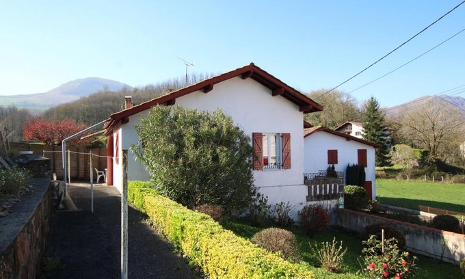 Saint-Etienne-de-Baigorry Apartamento | Encantadora casa de campo de 3 * en el País Vasco