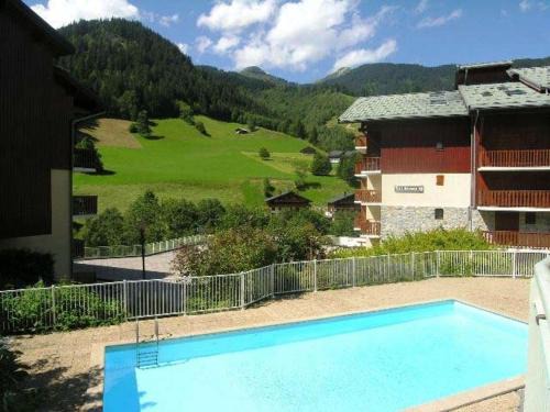 Areches Apartamento | Charmant appartement à Arêches-Beaufort avec terrasse, piscine et parking, idéal pour 4 personnes - FR-1-342-139