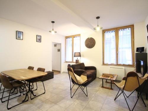 Mont-Dore Apartamento | Charmant F3 avec Parking Privé, proche thermes et commodités - 4 pers, animaux acceptés - FR-1-415-77