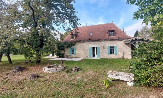 Saint-Aubin-de-Cadelech Casa | Charmante Maison avec Piscine