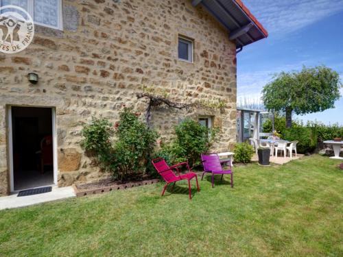Marols Casa | Charmant gîte à Marols avec Wifi, jardin et terrasse - FR-1-496-2