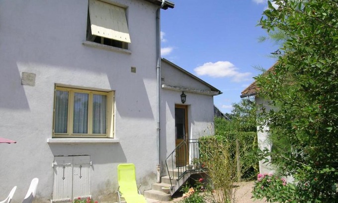 Saint-Ennemond Casa | Charmant gîte avec jardin privatif, cheminée et tennis gratuit à Saint-Ennemond - FR-1-489-11