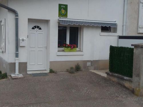 Vincey Casa | Charmant Gîte Moderne avec Terrasse, Proche Épinal & Nancy, Idéal pour Motards & Randonnées - FR-1-589-262