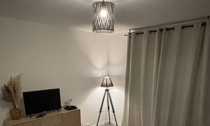 Dammarie Les Lys Apartamento | Charmant Studio Dans Résidence Privée