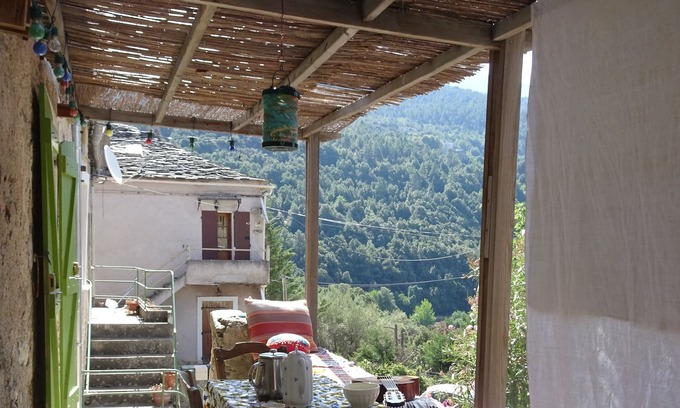 Olini Casa | Charmante et authentique maison de village, idéale entre amis ou en famille !