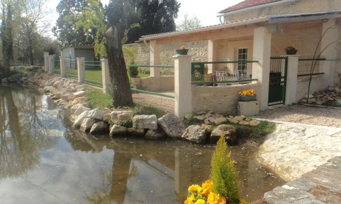 Saint-Sulpice-de-Cognac Casa | Charmante maison avec jardin privatif, proche des activités nature et des vignobles de Cognac - FR-1-653-221