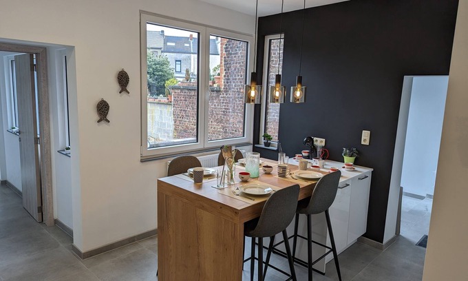 Couillet Casa | Charmante Maison Avec Jardin et Terrasse