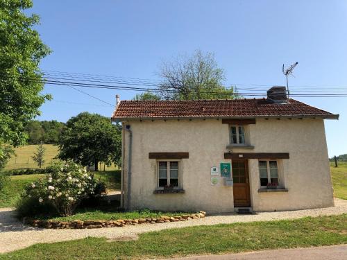Orbigny-au-Val Casa | Charmante maison bio avec jardin près du lac de la Liez - FR-1-611-15