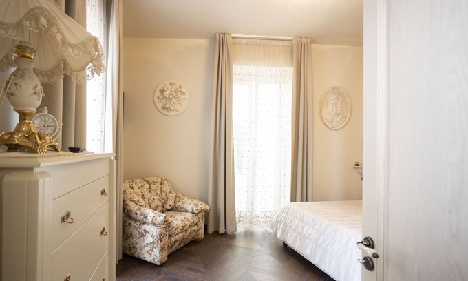 Historical Downtown Salerno Apartamento | Charme & Chic Studio