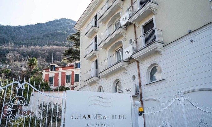 Castellammare di Stabia Apartamento | Charme en Bleu