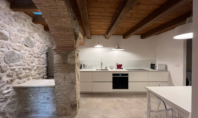 Centro Storico Apartamento | Charme IN Centro With Private Parking