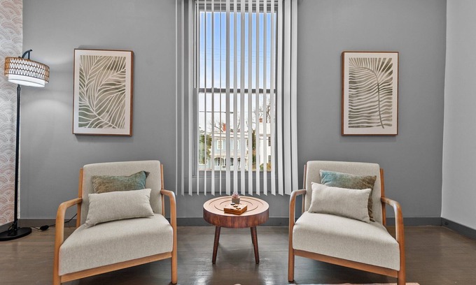 Washington Condominio | Charming 1-bedroom condo in idyllic Washington~Walk to Waterfront!