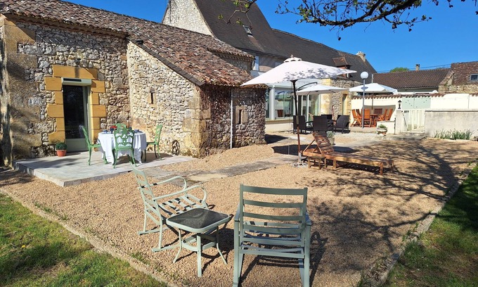 Faux Cabaña | Charming 1-bedroom cottage 'La Boulangerie' with beautiful garden and pool.