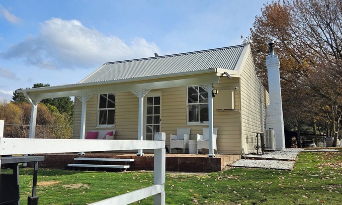 Rydal Cabaña | Charming 1 bedroom country cottage in historical town of Rydal.