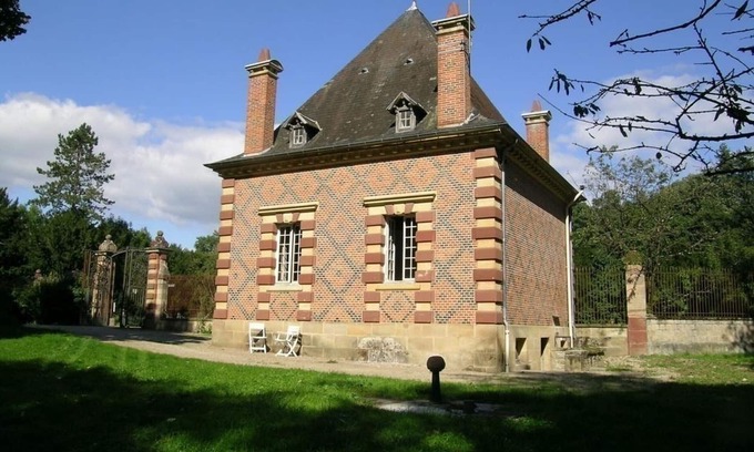 Trevol Cabaña | Pabellón de caza renovado en parque arbolado, con jardín privado, cerca del Château d'Avrilly