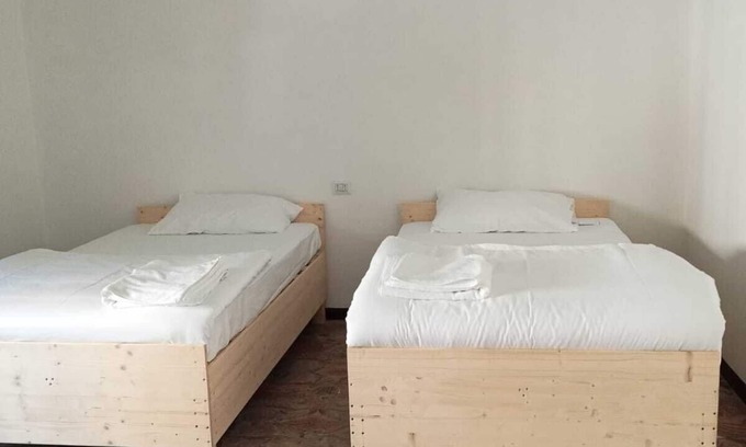Fiorenzuola d'Arda Apartamento | Charming 2-bedroom apartment with AC, WiFi in lovely Fiorenzuola d'Arda