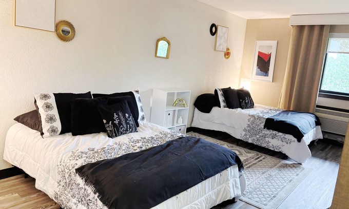 Madison Apartamento | Charming 2-bed apartment with WiFi, AC in brilliant Madison