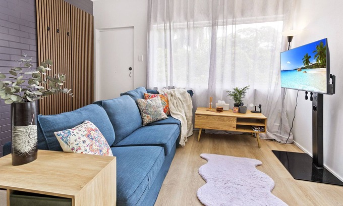 Taringa Apartamento | Charming 2-Bed Near River & City of Brisbane