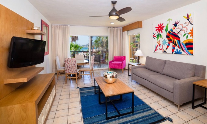 Díaz Ordaz Apartamento | Charming 2-Bedroom ocean front suite in sunny Puerto Vallarta, Family Friendly