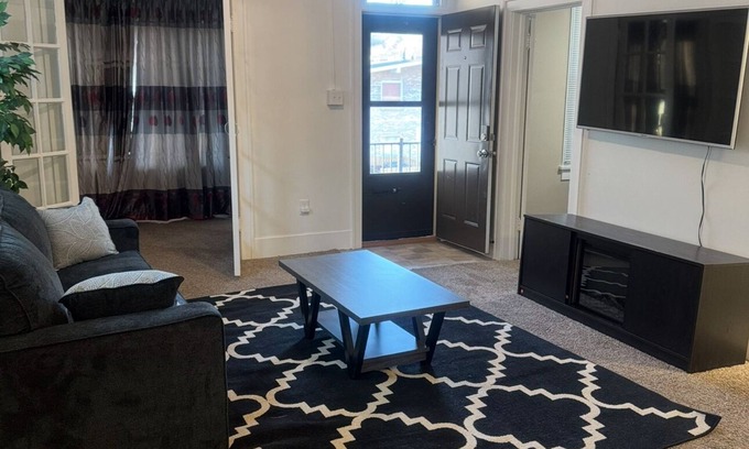 Council Bluffs Casa | Charming 2-bedroom house in awesome Council Bluffs with WiFi, AC