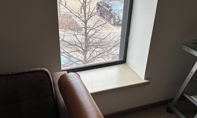 Stevens Point Condominio | Charming 2-bedroom condo with AC, WiFi in Stevens Point Noise Potential