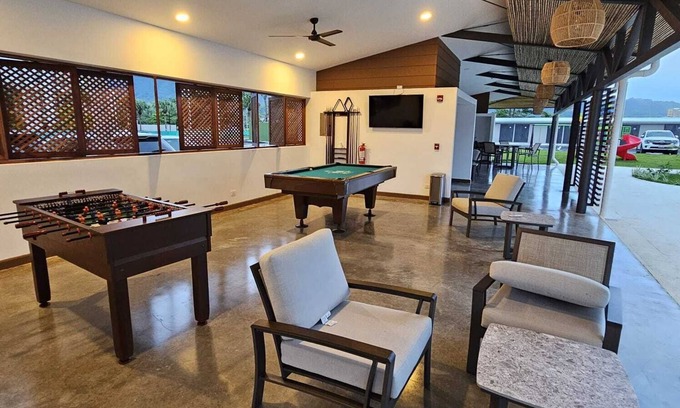 Barrio Los Villalobos Apartamento | Charming 2-bedroom apartment with WiFi, AC, fitness room and coworking space