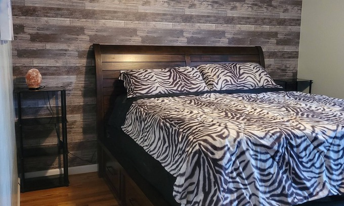 Weequahic Apartamento | Charming 2-bedroom apt less than 10 minutes away from EWR and 25 mins from NYC