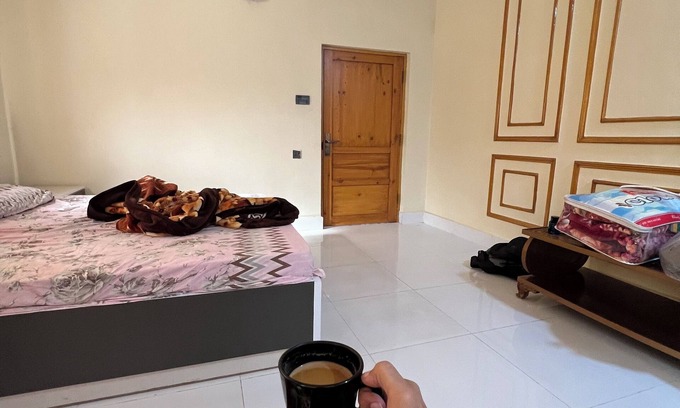 Sukkur Casa | Charming 2-bedroom bungalow with WiFi and AC in lovely Sukkur plus Swimming Pool