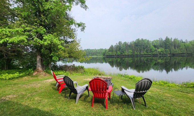 Monticello Cabaña | Charming 2 Bedroom Cottage steps from Conroy Lake in Monticello, Maine.