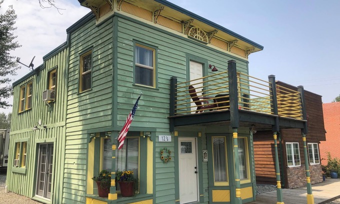 Reed Point Cabaña | Charming 2-bedroom cottage in lovely Reed Point with WiFi, AC