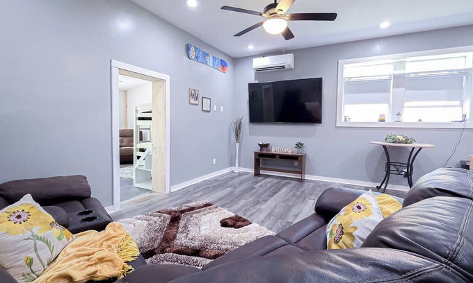 Vein Mountain Casa | Charming 2-bedroom estate with AC, fitness room in peaceful Morganton NC.