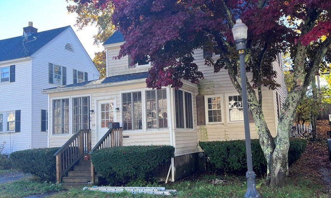 Bath Casa | Charming 2-bedroom house in small-town neighborhood