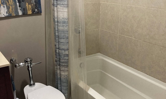 Detroit Apartamento | Charming 2-bedroom Loft in superb Detroit with , WiFi