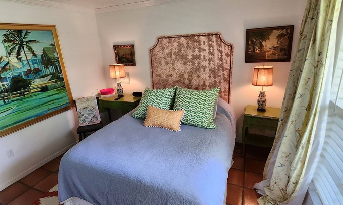 The Meadows Casa | Charming 2-bedroom pool home in welcoming Sarasota with WiFi, AC