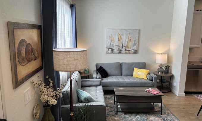 Johnstown Casa | Charming 2-bedroom townhome with WiFi, Smart Tv's in peaceful Johnstown