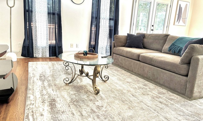 College Park Casa | Charming 2-bedroom house in College Park with WiFi and AC, near the Airport.
