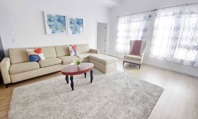 Little Tokyo Casa | Charming 2-BR Penthouse in marvelous Los Angeles with WiFi, AC, fitness room
