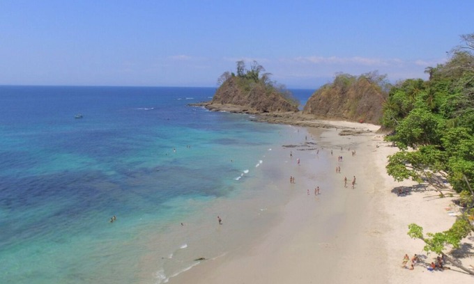 Jacó Villa | Charming 2-bedroom villa in fabulous Punta Leona. Near Playa Blanca & Jaco. Pool