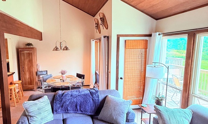 Blodgett Mills Condominio | Charming 2BR condo at Greek Peak near Finger Lakes, Gutchess Sports complex