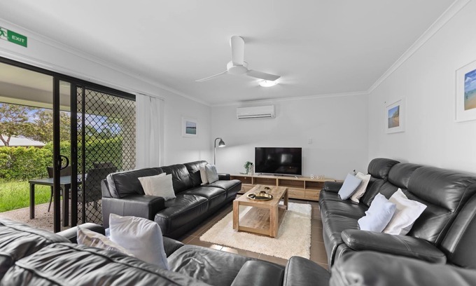 Little Mountain Casa | Charming 3-Bed Home On Sunshine Coast