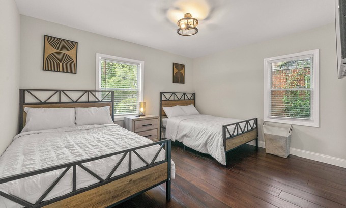 Sylvan Hills Casa | Charming 3 Bed Bungalow Family Retreat: Sleeps 6