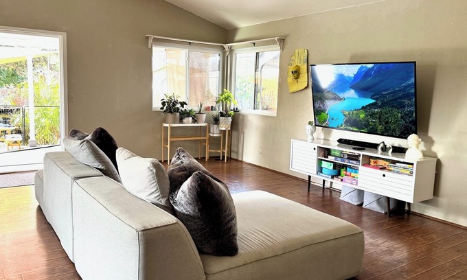 Spring Valley Casa | Charming 3-bedroom house by the Pond w Waterfall, Playground, and Trampoline.
