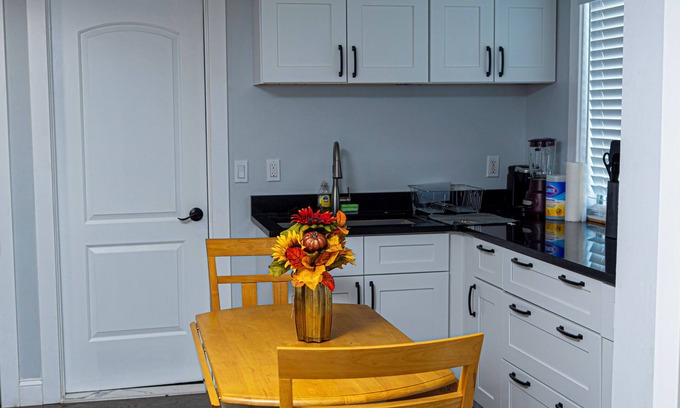 Leominster Apartamento | Charming 3-bedroom apartment with WiFi, AC in lovely Leominster